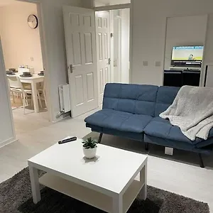Chic: Elegant 2br Sleeps 5, Prime Location , Belfast United Kingdom
